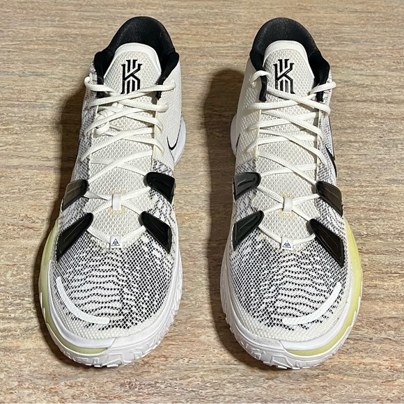 kyrie brooklyn beats shoes